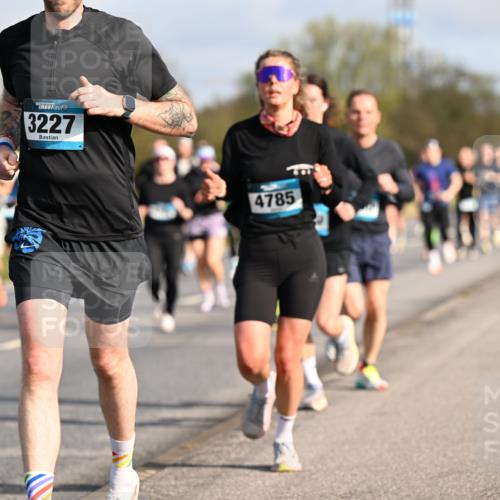 12.04.2026 - 45. Internationalen Wilhelmsburger Insellauf Dr. Thomas Lammeyer http://msf.ph/oto/9433577 12.04.2026 09:18:40 Laufen 3227, 4785 meine-sportfotos.de