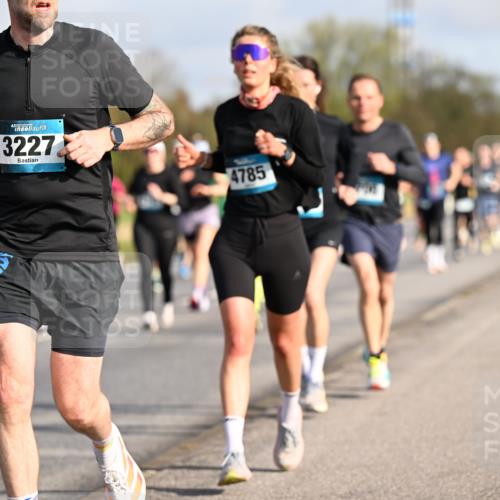 12.04.2026 - 45. Internationalen Wilhelmsburger Insellauf Dr. Thomas Lammeyer http://msf.ph/oto/9433578 12.04.2026 09:18:40 Laufen 3227, 4785 meine-sportfotos.de