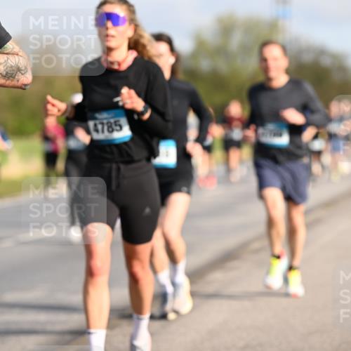 12.04.2026 - 45. Internationalen Wilhelmsburger Insellauf Dr. Thomas Lammeyer http://msf.ph/oto/9433583 12.04.2026 09:18:40 Laufen 4785 meine-sportfotos.de