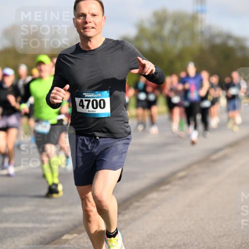 12.04.2026 - 45. Internationalen Wilhelmsburger Insellauf Dr. Thomas Lammeyer http://msf.ph/oto/9433591 12.04.2026 09:18:42 Laufen 4700 meine-sportfotos.de