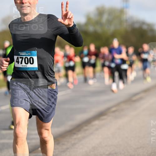 12.04.2026 - 45. Internationalen Wilhelmsburger Insellauf Dr. Thomas Lammeyer http://msf.ph/oto/9433594 12.04.2026 09:18:43 Laufen 45, 4700 meine-sportfotos.de