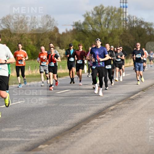 12.04.2026 - 45. Internationalen Wilhelmsburger Insellauf Dr. Thomas Lammeyer http://msf.ph/oto/9433602 12.04.2026 09:18:44 Laufen 4424, 4682, 500, 5006, 2075, 4490, 3493, 3563, 5251 meine-sportfotos.de