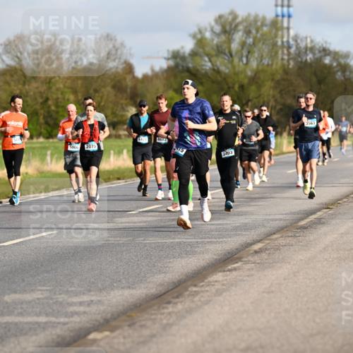 12.04.2026 - 45. Internationalen Wilhelmsburger Insellauf Dr. Thomas Lammeyer http://msf.ph/oto/9433607 12.04.2026 09:18:45 Laufen 4490, 4424, 4682, 5006, 2075, 15, 3493, 3563, 5251, 6347 meine-sportfotos.de