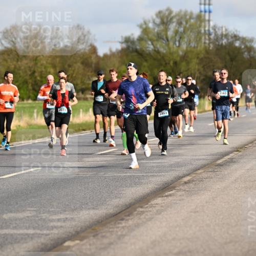 12.04.2026 - 45. Internationalen Wilhelmsburger Insellauf Dr. Thomas Lammeyer http://msf.ph/oto/9433608 12.04.2026 09:18:45 Laufen 4490, 5000, 2075, 4424, 3493, 3563, 251, 5347 meine-sportfotos.de