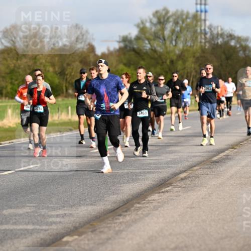 12.04.2026 - 45. Internationalen Wilhelmsburger Insellauf Dr. Thomas Lammeyer http://msf.ph/oto/9433614 12.04.2026 09:18:46 Laufen 5009, 500, 2075, 3493, 13563 meine-sportfotos.de