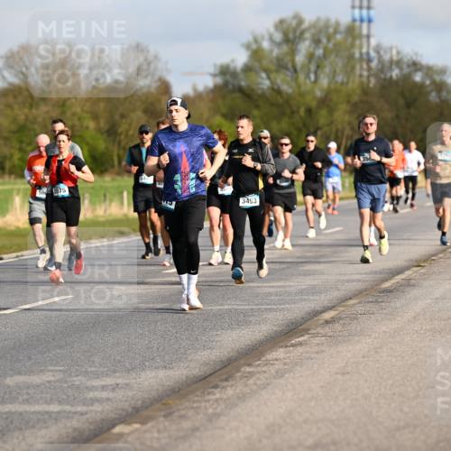 12.04.2026 - 45. Internationalen Wilhelmsburger Insellauf Dr. Thomas Lammeyer http://msf.ph/oto/9433615 12.04.2026 09:18:46 Laufen 500, 50, 2075, 3493, 356 meine-sportfotos.de