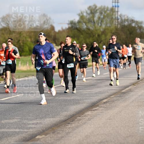 12.04.2026 - 45. Internationalen Wilhelmsburger Insellauf Dr. Thomas Lammeyer http://msf.ph/oto/9433619 12.04.2026 09:18:47 Laufen 500, 500, 2075, 3493, 3563 meine-sportfotos.de
