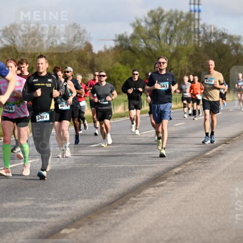 12.04.2026 - 45. Internationalen Wilhelmsburger Insellauf Dr. Thomas Lammeyer http://msf.ph/oto/9433632 12.04.2026 09:18:48 Laufen 4815, 2075, 3494, 4681, 2134, 3493, 4040, 563, 5251, 5347 meine-sportfotos.de