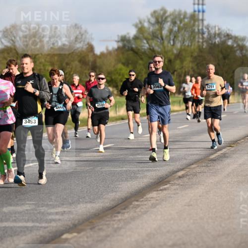 12.04.2026 - 45. Internationalen Wilhelmsburger Insellauf Dr. Thomas Lammeyer http://msf.ph/oto/9433634 12.04.2026 09:18:49 Laufen 481, 4681, 4040, 3494, 3493, 3563, 5251, 5347 meine-sportfotos.de