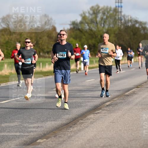 12.04.2026 - 45. Internationalen Wilhelmsburger Insellauf Dr. Thomas Lammeyer http://msf.ph/oto/9433647 12.04.2026 09:18:51 Laufen 4040, 4681, 3563, 5251, 5347 meine-sportfotos.de