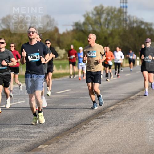 12.04.2026 - 45. Internationalen Wilhelmsburger Insellauf Dr. Thomas Lammeyer http://msf.ph/oto/9433655 12.04.2026 09:18:52 Laufen 31, 4040, 3563, 5251 meine-sportfotos.de