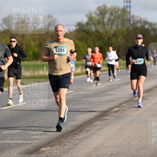 12.04.2026 - 45. Internationalen Wilhelmsburger Insellauf Dr. Thomas Lammeyer http://msf.ph/oto/9433663 12.04.2026 09:18:53 Laufen 3563, 4013, 5251, 5347 meine-sportfotos.de