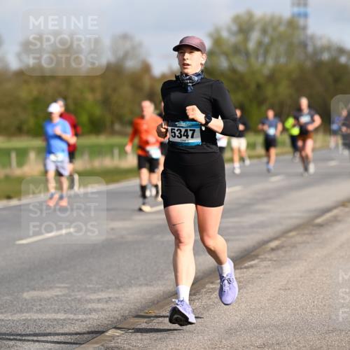 12.04.2026 - 45. Internationalen Wilhelmsburger Insellauf Dr. Thomas Lammeyer http://msf.ph/oto/9433681 12.04.2026 09:18:56 Laufen 153, 5347 meine-sportfotos.de