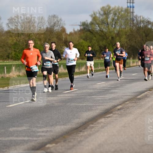 12.04.2026 - 45. Internationalen Wilhelmsburger Insellauf Dr. Thomas Lammeyer http://msf.ph/oto/9433694 12.04.2026 09:18:59 Laufen 3450, 3834, 2189, 3224, 5606, 5286, 5749, 5756 meine-sportfotos.de