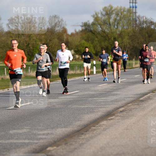 12.04.2026 - 45. Internationalen Wilhelmsburger Insellauf Dr. Thomas Lammeyer http://msf.ph/oto/9433699 12.04.2026 09:18:59 Laufen 50, 3834, 5286, 2189, 5756, 324, 5606 meine-sportfotos.de