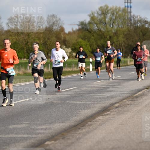 12.04.2026 - 45. Internationalen Wilhelmsburger Insellauf Dr. Thomas Lammeyer http://msf.ph/oto/9433701 12.04.2026 09:19:00 Laufen 3834, 322, 2189, 5606, 5286, 5749, 5756 meine-sportfotos.de