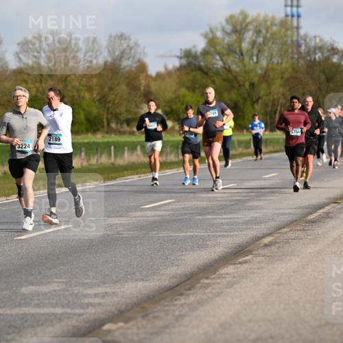 12.04.2026 - 45. Internationalen Wilhelmsburger Insellauf Dr. Thomas Lammeyer http://msf.ph/oto/9433712 12.04.2026 09:19:01 Laufen 2189, 565, 3224, 5407, 6749, 5756 meine-sportfotos.de