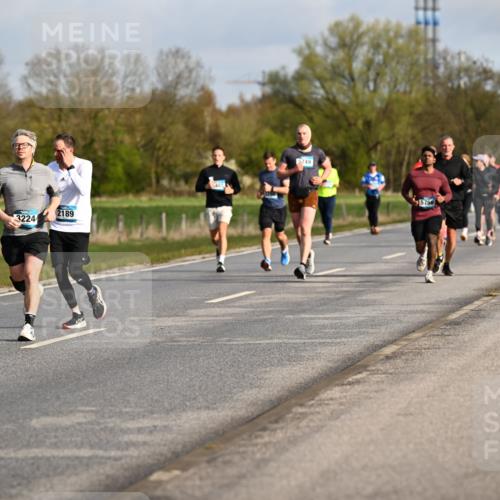 12.04.2026 - 45. Internationalen Wilhelmsburger Insellauf Dr. Thomas Lammeyer http://msf.ph/oto/9433713 12.04.2026 09:19:01 Laufen 3224, 2189, 5749, 5756 meine-sportfotos.de