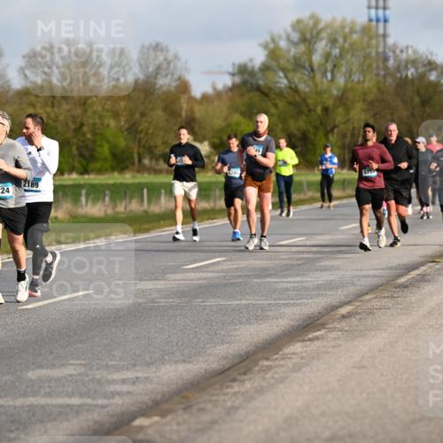 12.04.2026 - 45. Internationalen Wilhelmsburger Insellauf Dr. Thomas Lammeyer http://msf.ph/oto/9433715 12.04.2026 09:19:02 Laufen 2189, 3224, 5286, 49, 5756 meine-sportfotos.de