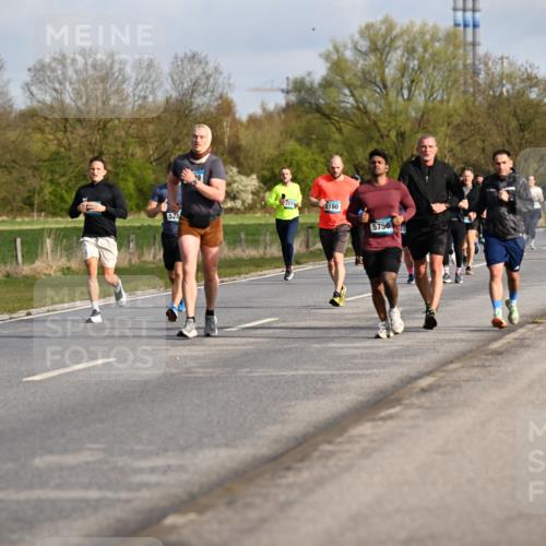 12.04.2026 - 45. Internationalen Wilhelmsburger Insellauf Dr. Thomas Lammeyer http://msf.ph/oto/9433730 12.04.2026 09:19:04 Laufen 528, 19, 3174, 2190, 5756 meine-sportfotos.de