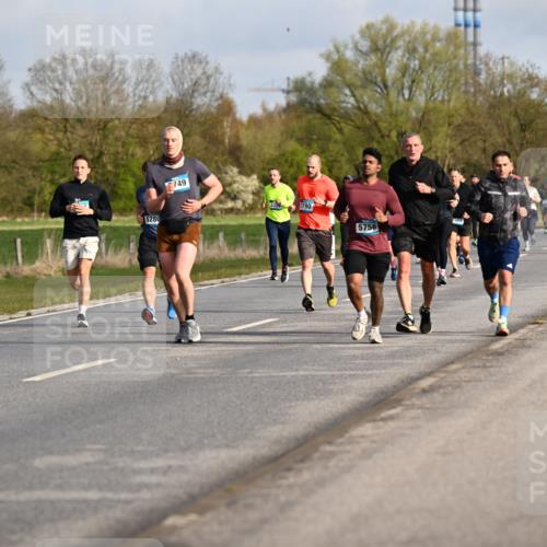 12.04.2026 - 45. Internationalen Wilhelmsburger Insellauf Dr. Thomas Lammeyer http://msf.ph/oto/9433733 12.04.2026 09:19:04 Laufen 5286, 749, 3174, 190, 5756 meine-sportfotos.de