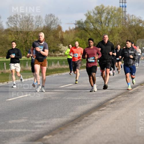 12.04.2026 - 45. Internationalen Wilhelmsburger Insellauf Dr. Thomas Lammeyer http://msf.ph/oto/9433736 12.04.2026 09:19:05 Laufen 49, 2190, 5756 meine-sportfotos.de