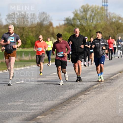 12.04.2026 - 45. Internationalen Wilhelmsburger Insellauf Dr. Thomas Lammeyer http://msf.ph/oto/9433744 12.04.2026 09:19:06 Laufen 540, 5749, 2190, 5756, 2026 meine-sportfotos.de