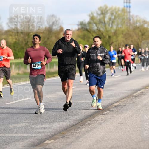 12.04.2026 - 45. Internationalen Wilhelmsburger Insellauf Dr. Thomas Lammeyer http://msf.ph/oto/9433754 12.04.2026 09:19:08 Laufen 5749, 6, 190, 5756, 2026 meine-sportfotos.de