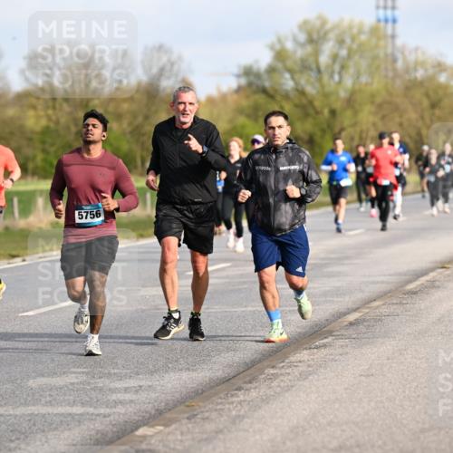 12.04.2026 - 45. Internationalen Wilhelmsburger Insellauf Dr. Thomas Lammeyer http://msf.ph/oto/9433756 12.04.2026 09:19:08 Laufen 2190, 5756, 2026 meine-sportfotos.de