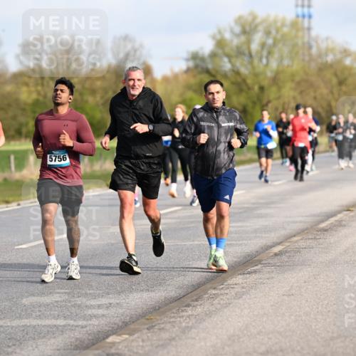 12.04.2026 - 45. Internationalen Wilhelmsburger Insellauf Dr. Thomas Lammeyer http://msf.ph/oto/9433757 12.04.2026 09:19:08 Laufen 2190, 5756, 2026 meine-sportfotos.de