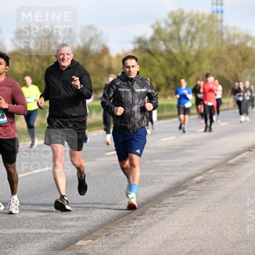 12.04.2026 - 45. Internationalen Wilhelmsburger Insellauf Dr. Thomas Lammeyer http://msf.ph/oto/9433762 12.04.2026 09:19:09 Laufen 5756, 2026 meine-sportfotos.de