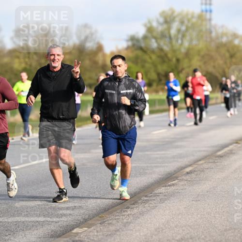 12.04.2026 - 45. Internationalen Wilhelmsburger Insellauf Dr. Thomas Lammeyer http://msf.ph/oto/9433763 12.04.2026 09:19:09 Laufen 5750, 2026 meine-sportfotos.de