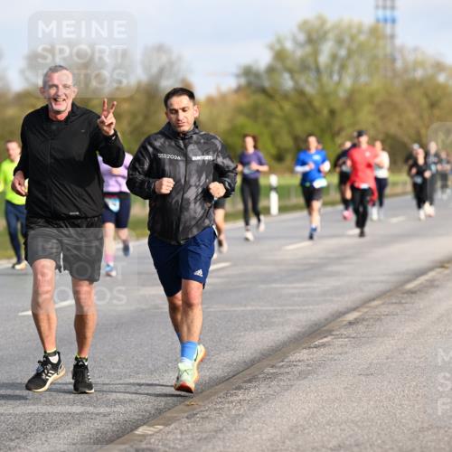 12.04.2026 - 45. Internationalen Wilhelmsburger Insellauf Dr. Thomas Lammeyer http://msf.ph/oto/9433764 12.04.2026 09:19:10 Laufen 5756, 2026 meine-sportfotos.de