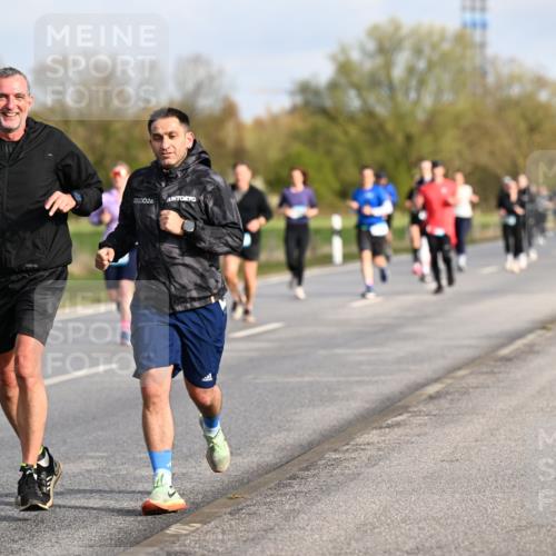 12.04.2026 - 45. Internationalen Wilhelmsburger Insellauf Dr. Thomas Lammeyer http://msf.ph/oto/9433767 12.04.2026 09:19:10 Laufen 192026 meine-sportfotos.de