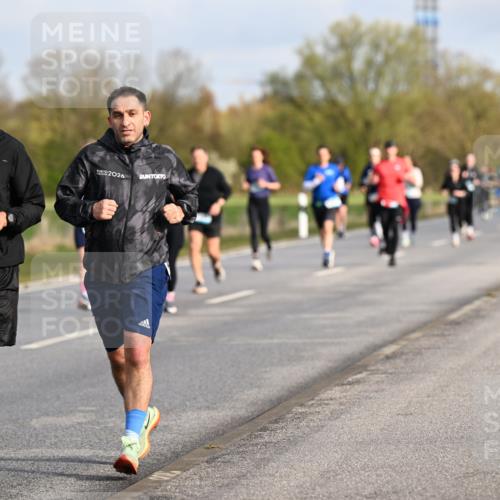 12.04.2026 - 45. Internationalen Wilhelmsburger Insellauf Dr. Thomas Lammeyer http://msf.ph/oto/9433769 12.04.2026 09:19:10 Laufen 2026 meine-sportfotos.de