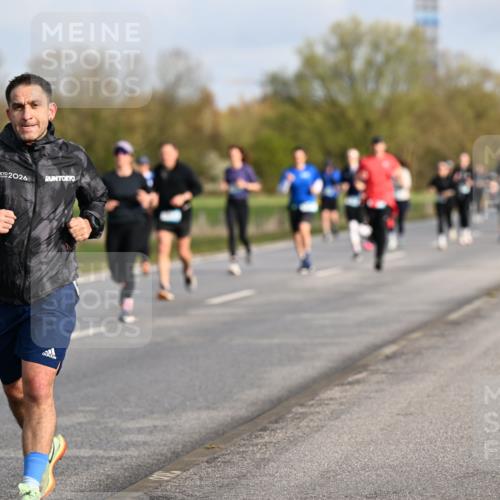 12.04.2026 - 45. Internationalen Wilhelmsburger Insellauf Dr. Thomas Lammeyer http://msf.ph/oto/9433774 12.04.2026 09:19:11 Laufen 2026 meine-sportfotos.de