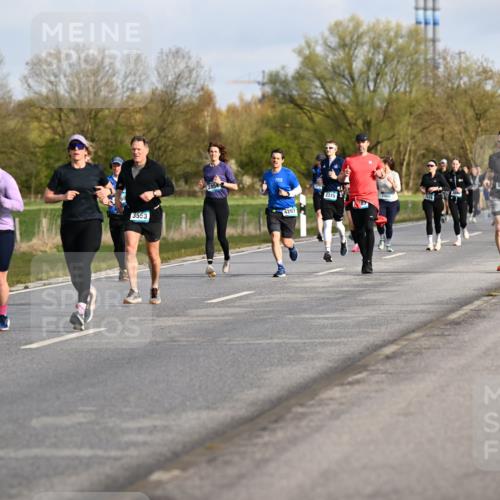 12.04.2026 - 45. Internationalen Wilhelmsburger Insellauf Dr. Thomas Lammeyer http://msf.ph/oto/9433777 12.04.2026 09:19:12 Laufen 3553, 2854, 4297, 2375, 416, 5751 meine-sportfotos.de