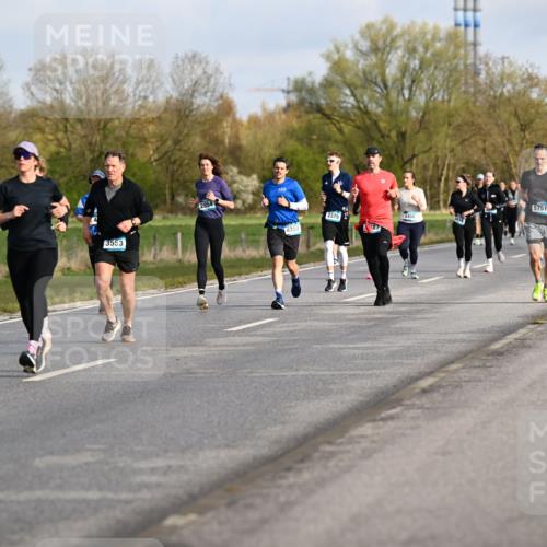 12.04.2026 - 45. Internationalen Wilhelmsburger Insellauf Dr. Thomas Lammeyer http://msf.ph/oto/9433782 12.04.2026 09:19:12 Laufen 5751, 2375, 1, 3408, 42971, 3553, 2384 meine-sportfotos.de