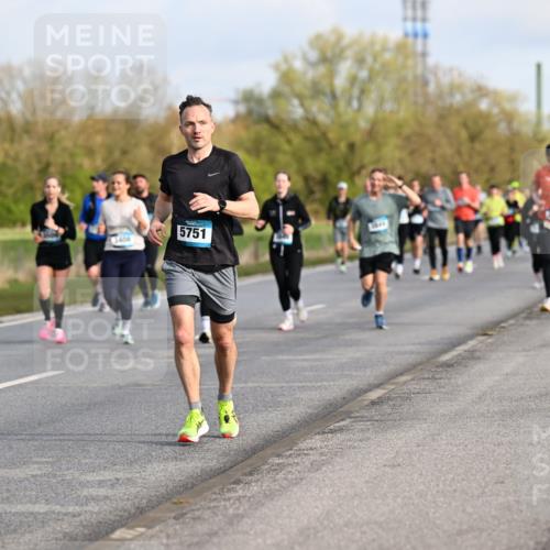 12.04.2026 - 45. Internationalen Wilhelmsburger Insellauf Dr. Thomas Lammeyer http://msf.ph/oto/9433818 12.04.2026 09:19:19 Laufen 5751 meine-sportfotos.de