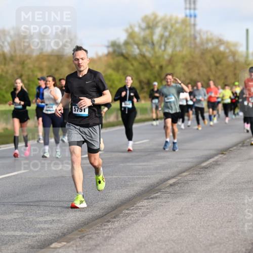 12.04.2026 - 45. Internationalen Wilhelmsburger Insellauf Dr. Thomas Lammeyer http://msf.ph/oto/9433819 12.04.2026 09:19:19 Laufen 5751 meine-sportfotos.de