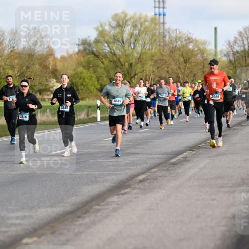 12.04.2026 - 45. Internationalen Wilhelmsburger Insellauf Dr. Thomas Lammeyer http://msf.ph/oto/9433827 12.04.2026 09:19:20 Laufen 751, 408, 379, 3416, 2855, 2661, 3849, 3848, 2986, 3363, 16 meine-sportfotos.de