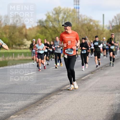 12.04.2026 - 45. Internationalen Wilhelmsburger Insellauf Dr. Thomas Lammeyer http://msf.ph/oto/9433848 12.04.2026 09:19:24 Laufen 3849, 2986 meine-sportfotos.de