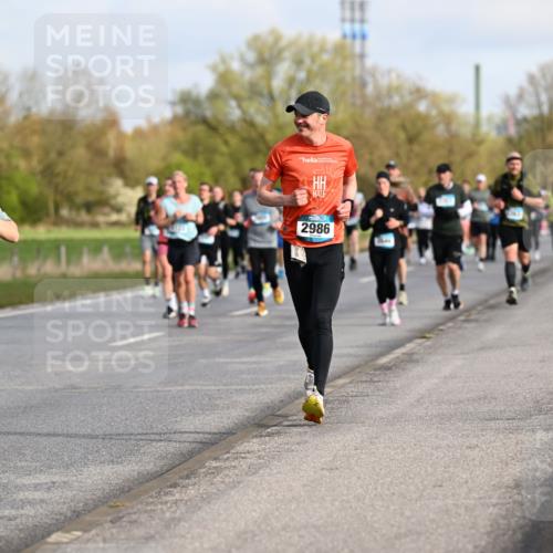 12.04.2026 - 45. Internationalen Wilhelmsburger Insellauf Dr. Thomas Lammeyer http://msf.ph/oto/9433849 12.04.2026 09:19:24 Laufen 3849, 2986 meine-sportfotos.de