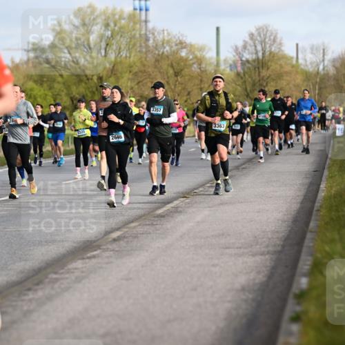 12.04.2026 - 45. Internationalen Wilhelmsburger Insellauf Dr. Thomas Lammeyer http://msf.ph/oto/9433864 12.04.2026 09:19:27 Laufen 3357, 3, 3363, 28, 5325, 2646, 4181, 16 meine-sportfotos.de