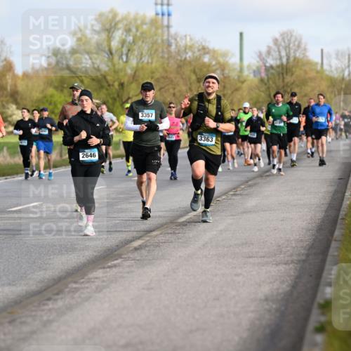 12.04.2026 - 45. Internationalen Wilhelmsburger Insellauf Dr. Thomas Lammeyer http://msf.ph/oto/9433874 12.04.2026 09:19:29 Laufen 3741, 2855, 3357, 2646, 60, 3363, 4181 meine-sportfotos.de