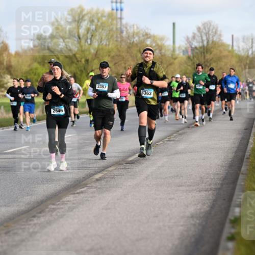 12.04.2026 - 45. Internationalen Wilhelmsburger Insellauf Dr. Thomas Lammeyer http://msf.ph/oto/9433875 12.04.2026 09:19:29 Laufen 3741, 2646, 3357, 2018, 3363 meine-sportfotos.de
