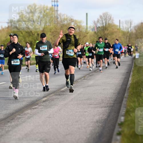 12.04.2026 - 45. Internationalen Wilhelmsburger Insellauf Dr. Thomas Lammeyer http://msf.ph/oto/9433876 12.04.2026 09:19:29 Laufen 2855, 2646, 3357, 3363 meine-sportfotos.de