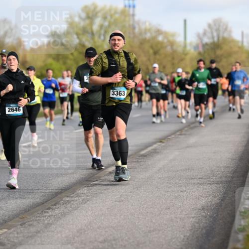 12.04.2026 - 45. Internationalen Wilhelmsburger Insellauf Dr. Thomas Lammeyer http://msf.ph/oto/9433883 12.04.2026 09:19:31 Laufen 2646, 3363 meine-sportfotos.de
