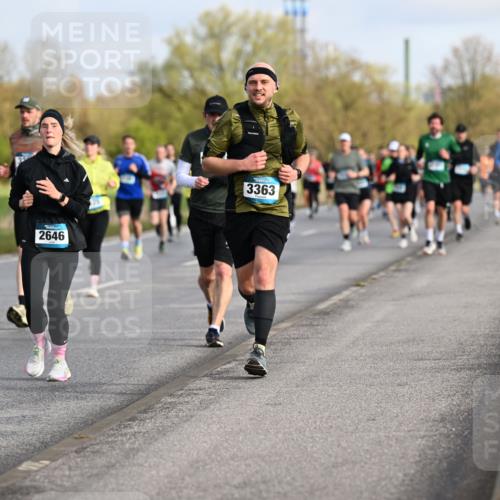 12.04.2026 - 45. Internationalen Wilhelmsburger Insellauf Dr. Thomas Lammeyer http://msf.ph/oto/9433884 12.04.2026 09:19:31 Laufen 2646, 3363 meine-sportfotos.de