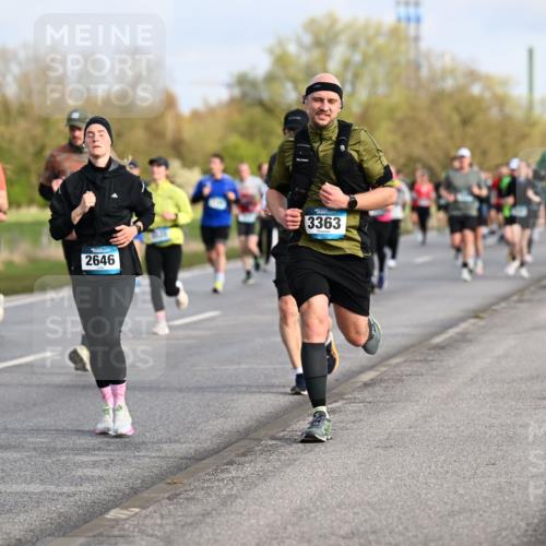 12.04.2026 - 45. Internationalen Wilhelmsburger Insellauf Dr. Thomas Lammeyer http://msf.ph/oto/9433887 12.04.2026 09:19:31 Laufen 2855, 2646, 3363 meine-sportfotos.de